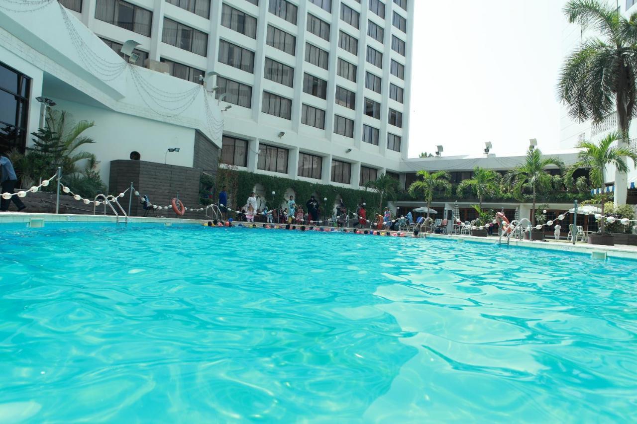 Regent Plaza Hotel & Convention Center Karachi Ngoại thất bức ảnh