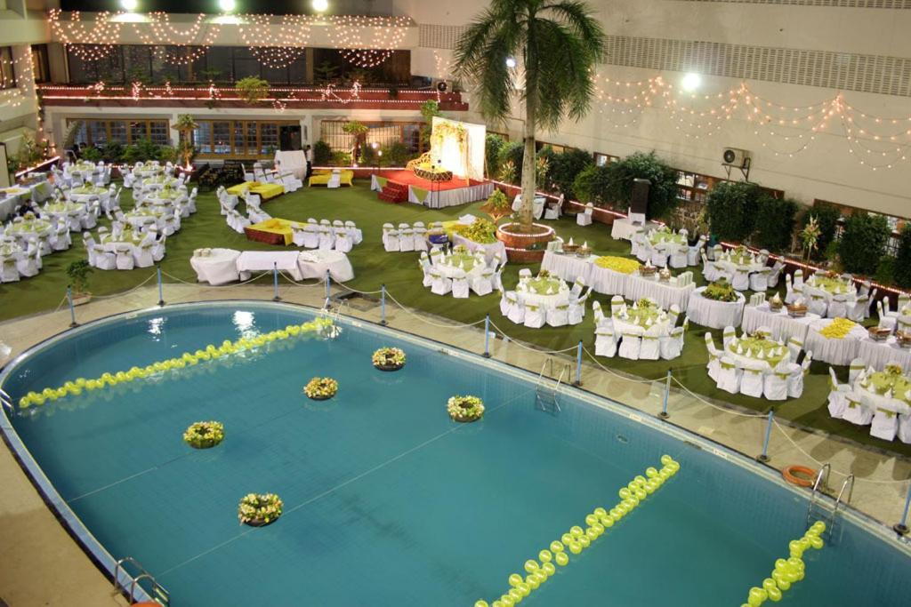 Regent Plaza Hotel & Convention Center Karachi Ngoại thất bức ảnh