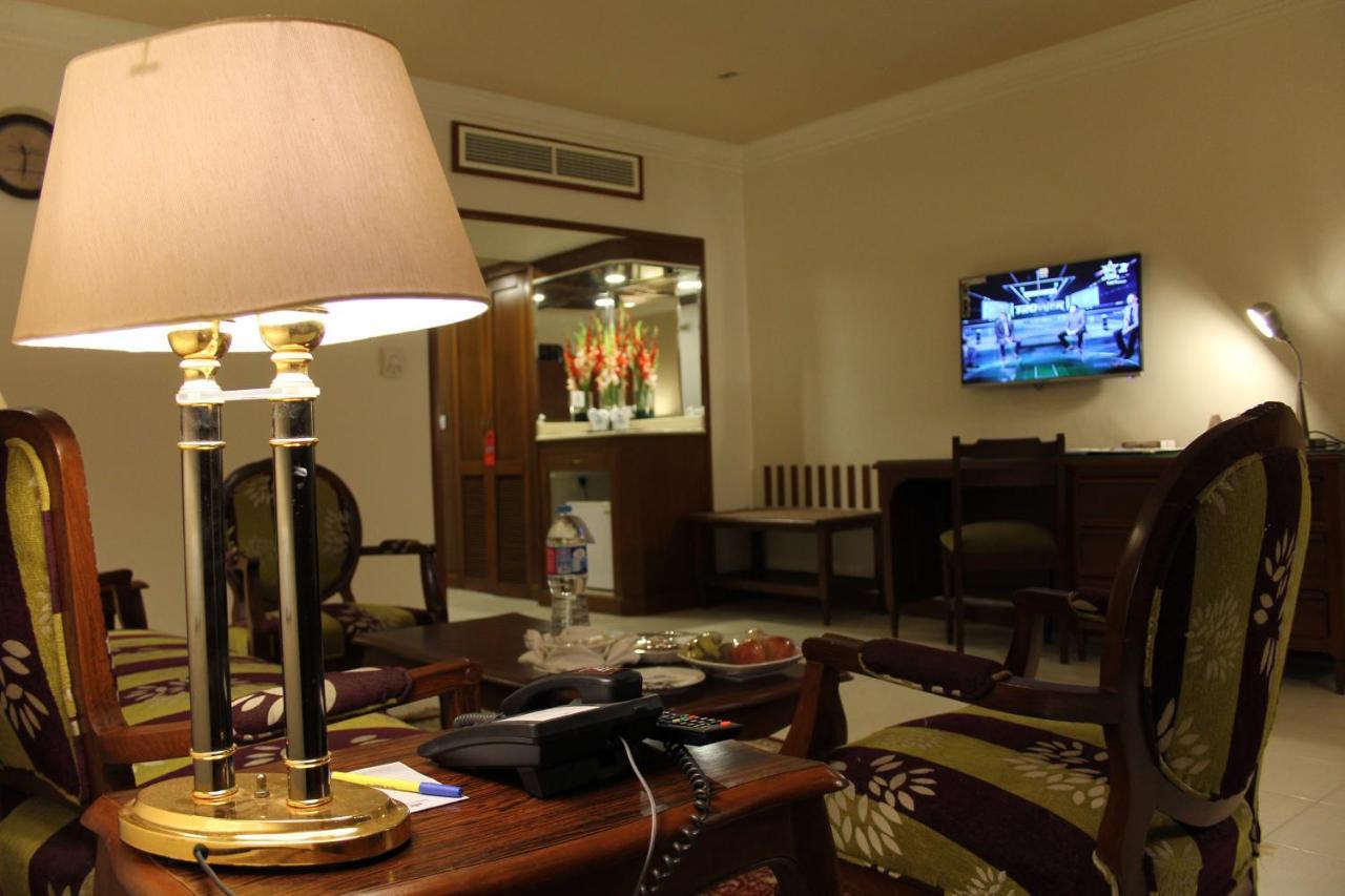 Regent Plaza Hotel & Convention Center Karachi Ngoại thất bức ảnh